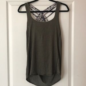 Lululemon tank